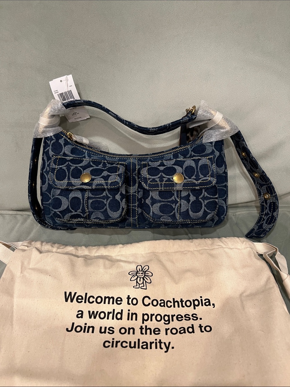 Coachtopia  Cargo Shoulder Bag In Signature Denim brand new